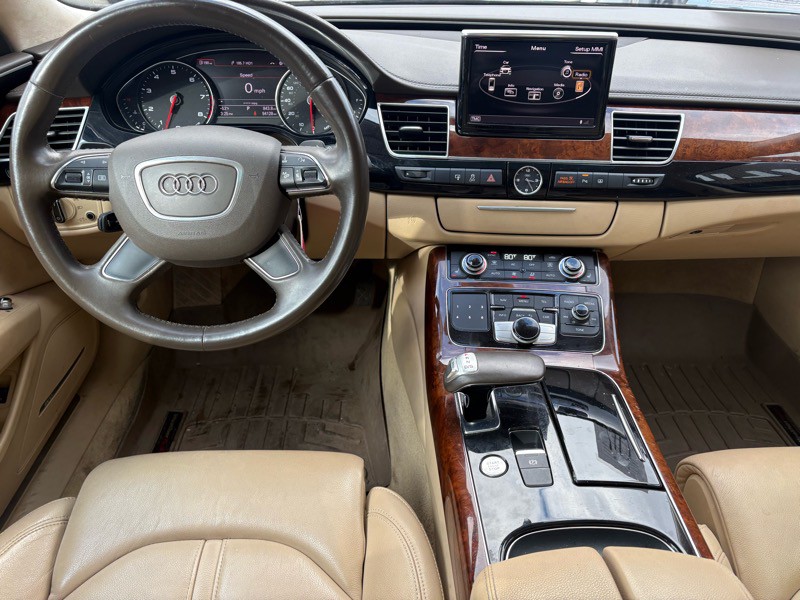 2011 Audi A8 Image 11