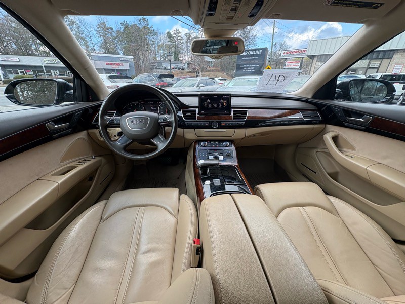 2011 Audi A8 Image 12
