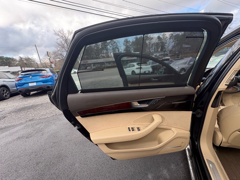 2011 Audi A8 Image 16