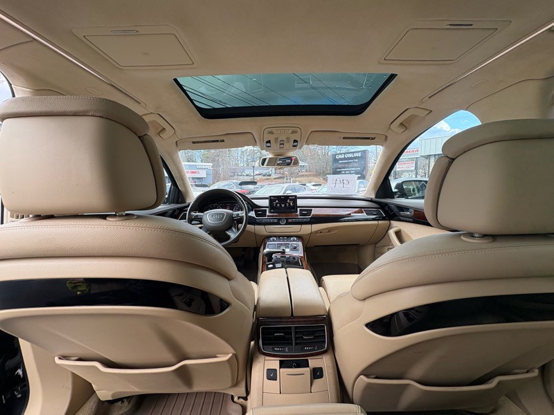 2011 Audi A8 Image 17