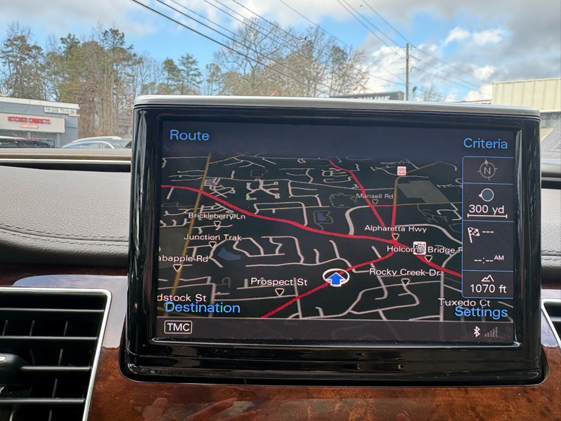 2011 Audi A8 Image 22