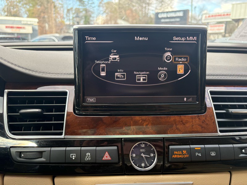 2011 Audi A8 Image 25