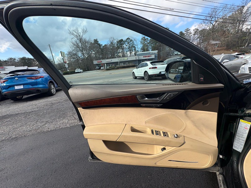 2011 Audi A8 Image 33