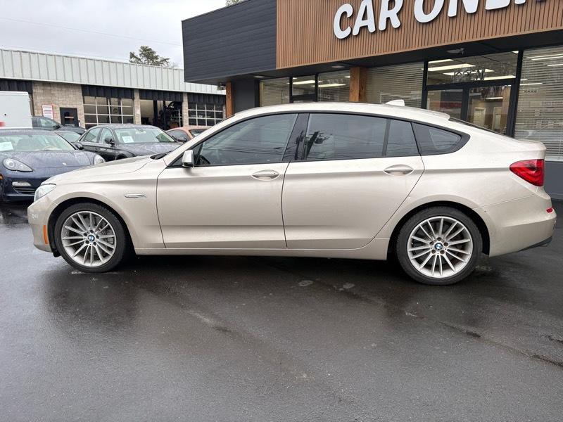 2010 BMW 5 Series Image 8