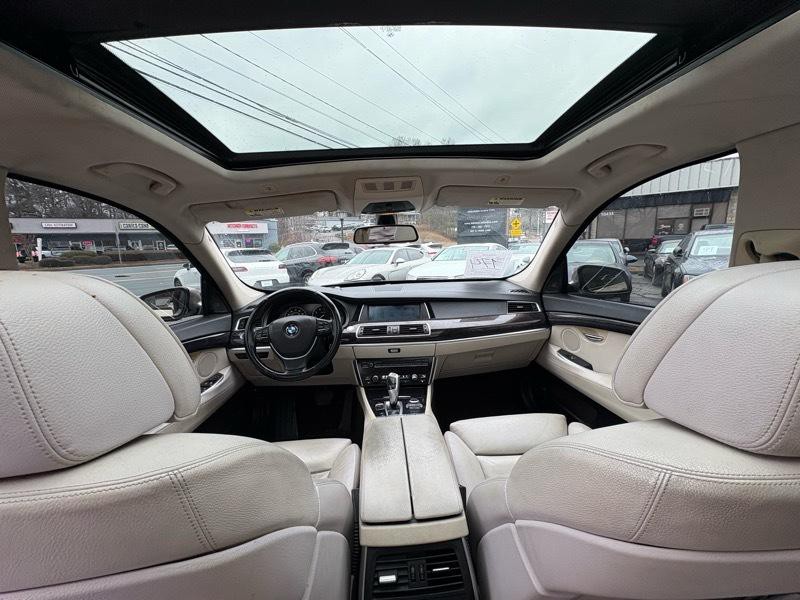 2010 BMW 5 Series Image 13