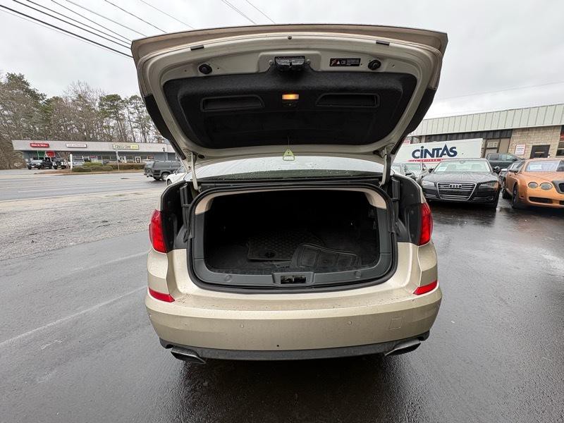 2010 BMW 5 Series Image 23