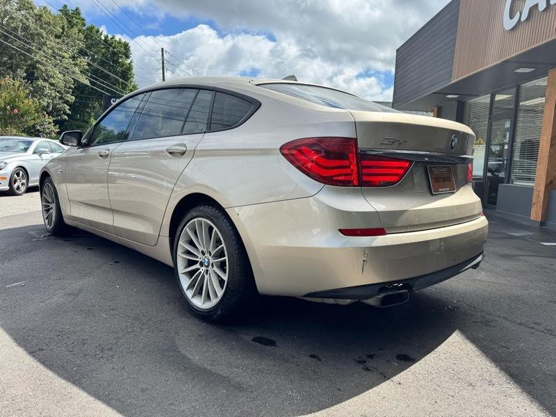 2010 BMW 5 Series Image 7