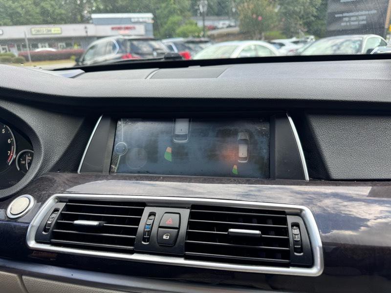 2010 BMW 5 Series Image 11