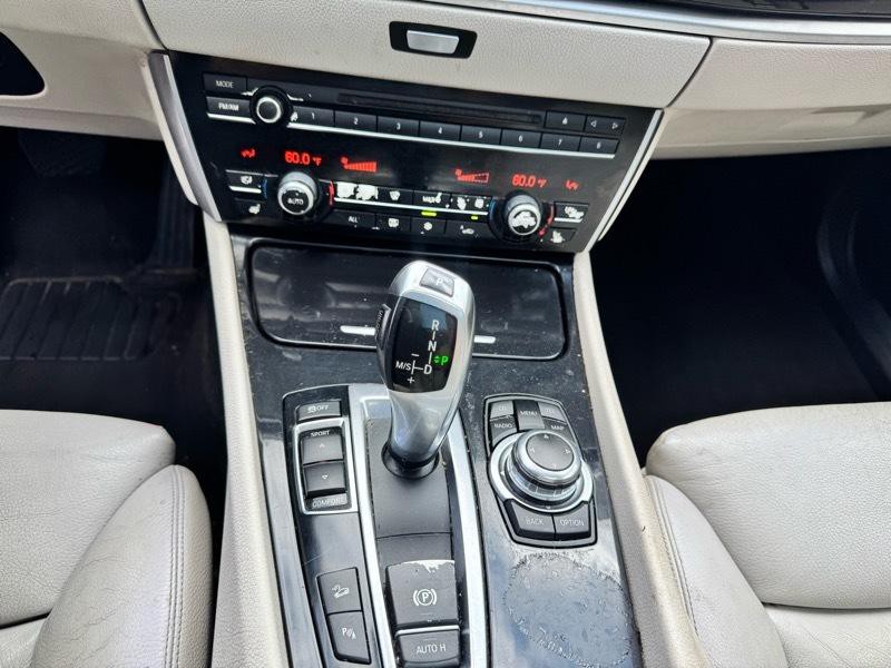2010 BMW 5 Series Image 13