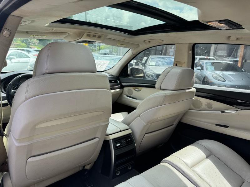 2010 BMW 5 Series Image 17