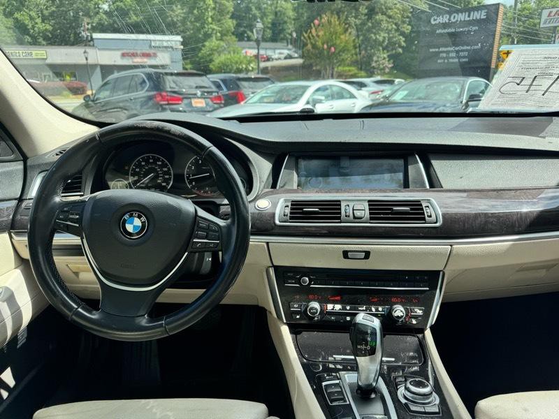 2010 BMW 5 Series Image 19