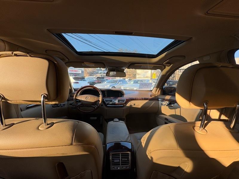 2010 Mercedes-Benz S-Class Image 13