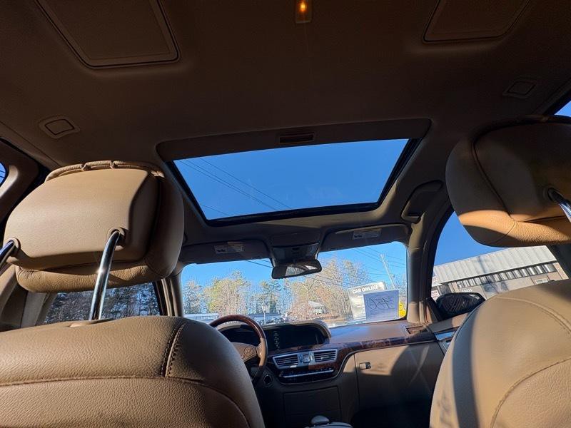 2010 Mercedes-Benz S-Class Image 14