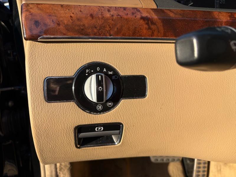 2010 Mercedes-Benz S-Class Image 23