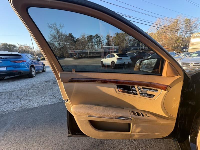 2010 Mercedes-Benz S-Class Image 24