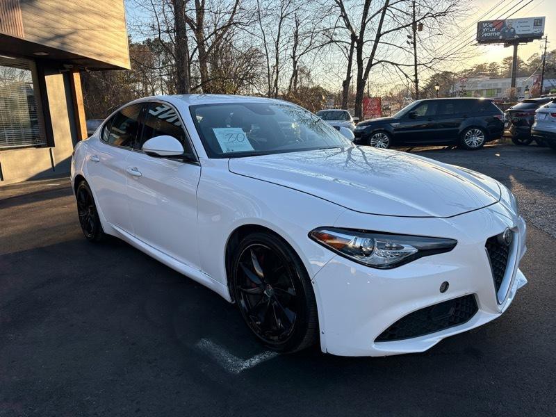 2017 Alfa Romeo Giulia Image 3