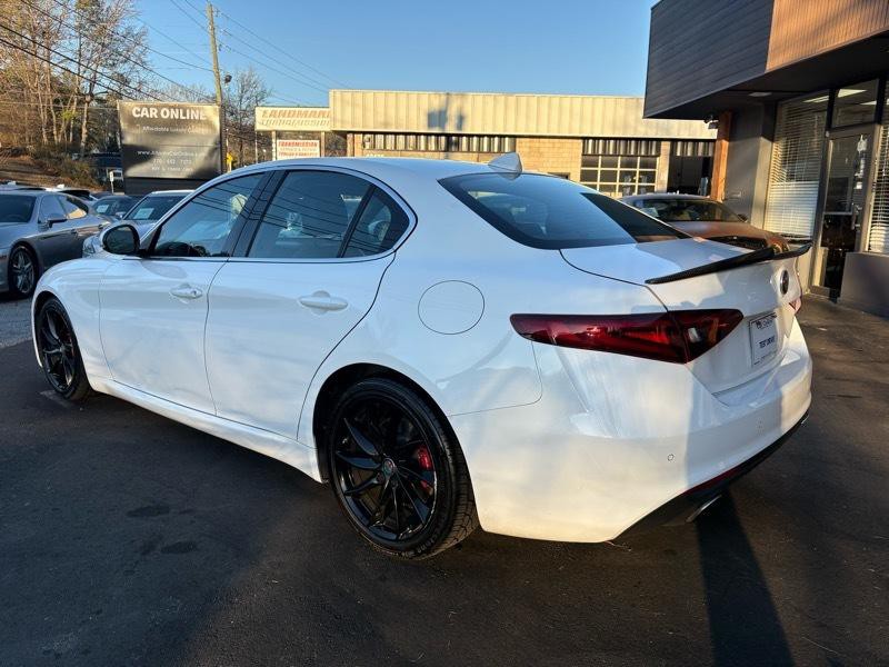 2017 Alfa Romeo Giulia Image 7