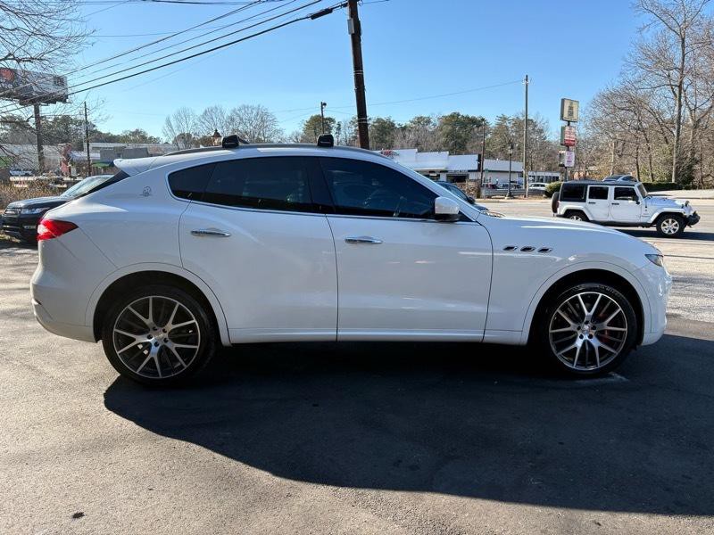 2017 Maserati Levante Image 4