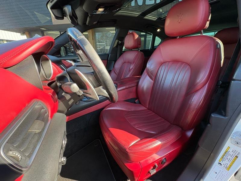 2017 Maserati Levante Image 11