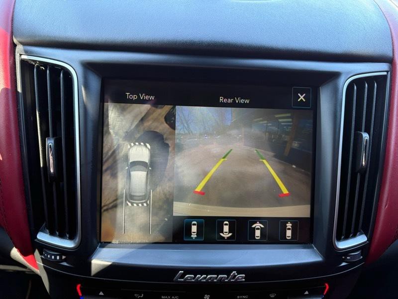 2017 Maserati Levante Image 16