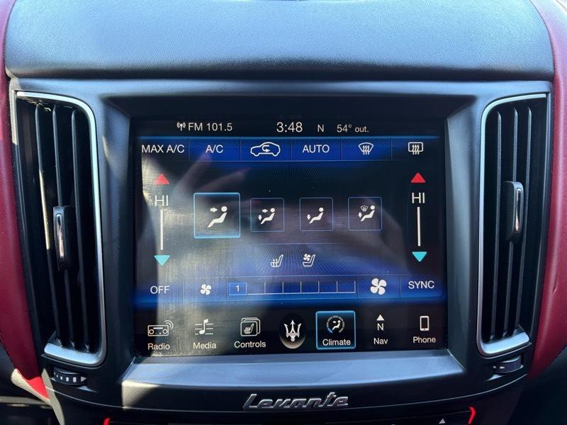 2017 Maserati Levante Image 20