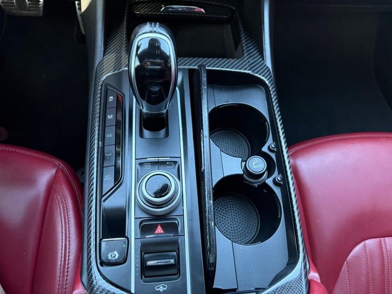 2017 Maserati Levante Image 21