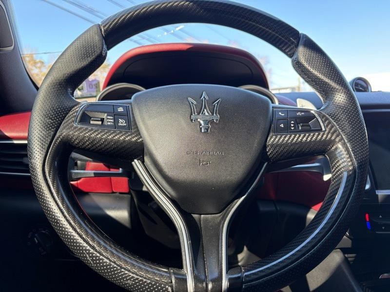 2017 Maserati Levante Image 24