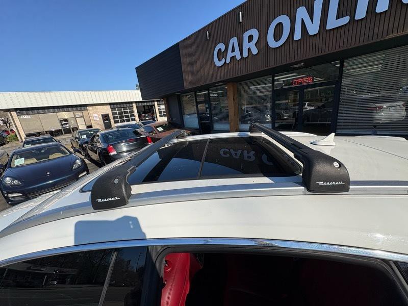 2017 Maserati Levante Image 33