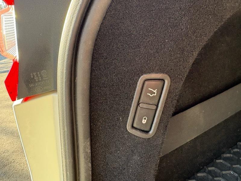 2017 Maserati Levante Image 36