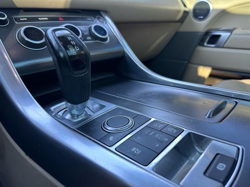 2016 Land Rover Range Rover Sport Image 30