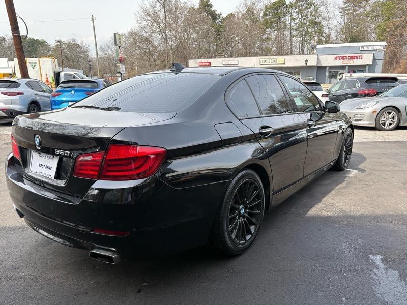 2011 BMW 5 Series Image 5