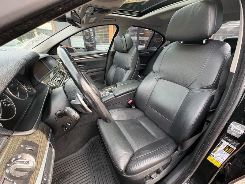 2011 BMW 5 Series Image 12