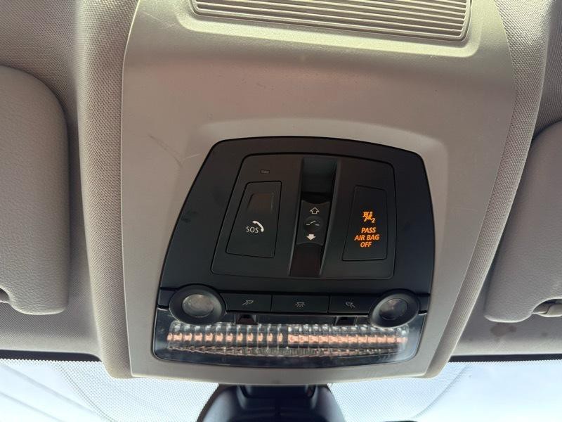 2011 BMW 5 Series Image 17