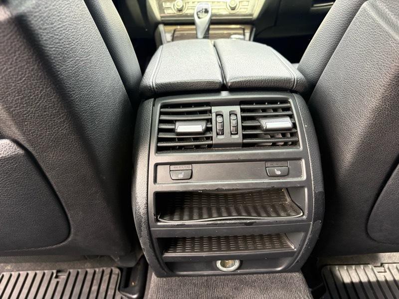 2011 BMW 5 Series Image 25