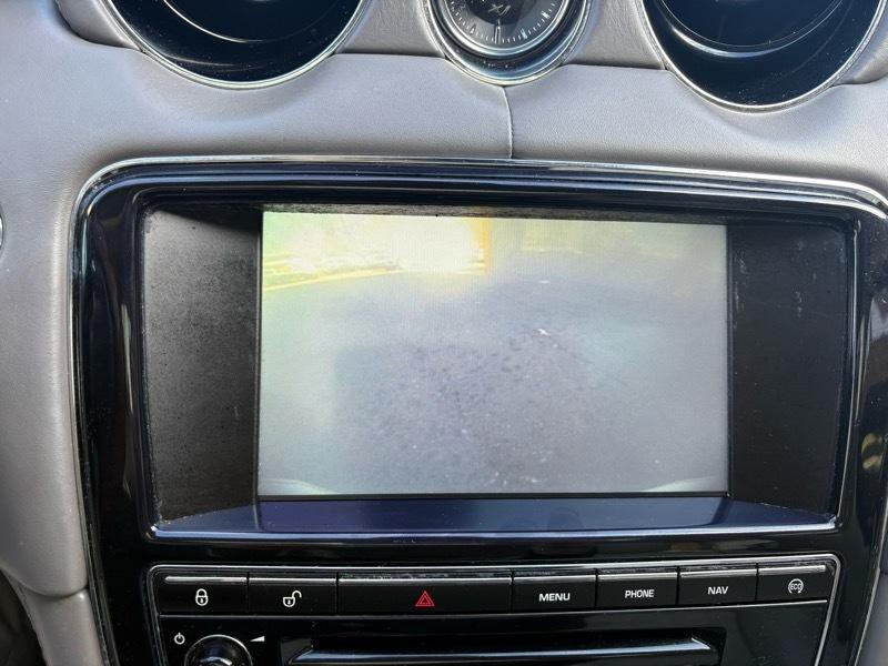 2014 Jaguar XJ Image 20