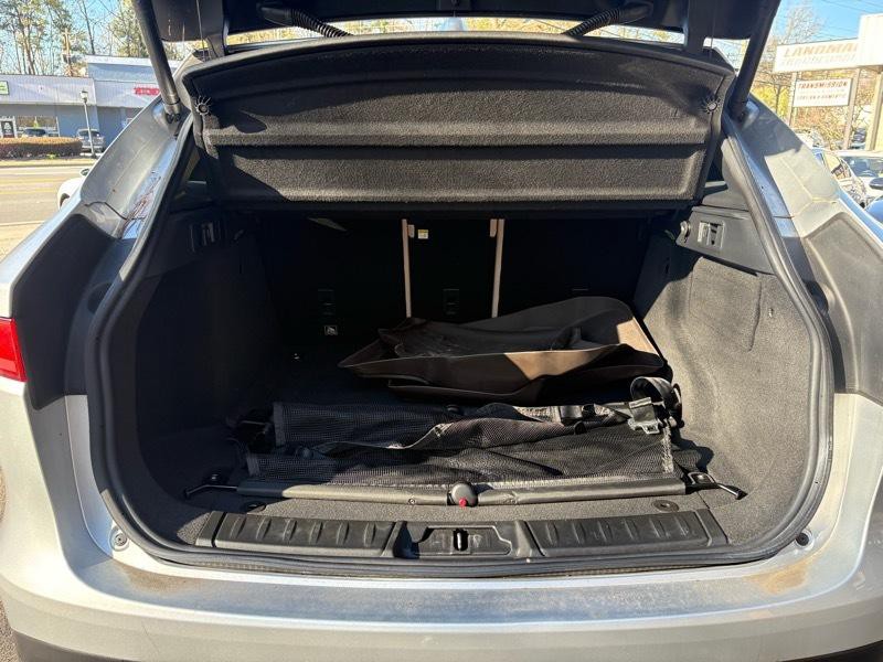 2017 Jaguar F-PACE Image 31