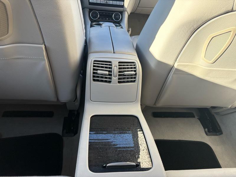 2013 Mercedes-Benz CLS-Class Image 17