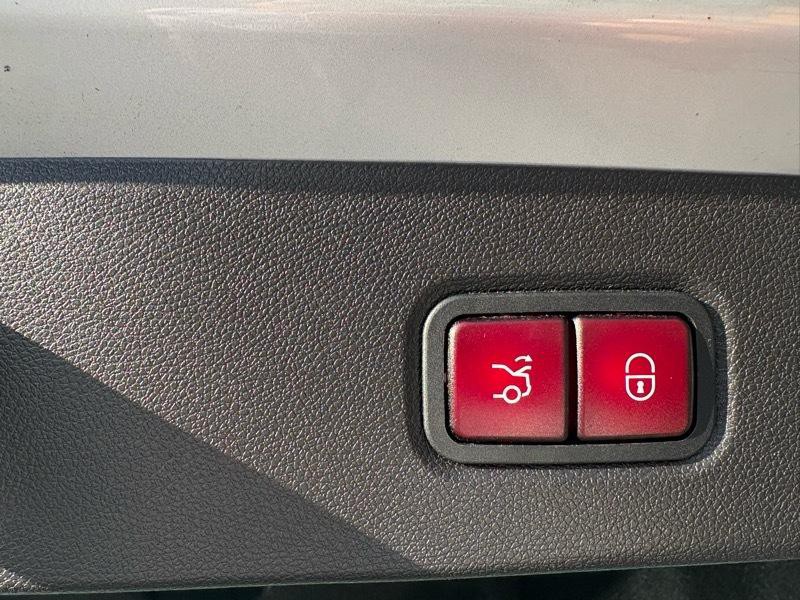 2013 Mercedes-Benz CLS-Class Image 34