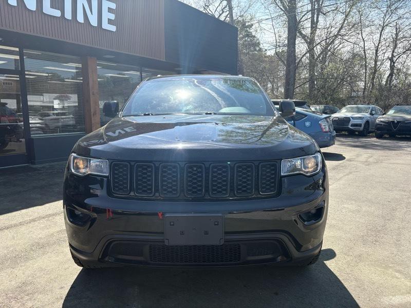 2017 Jeep Grand Cherokee Image 2