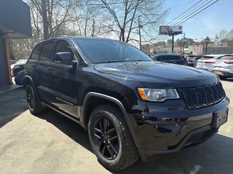 2017 Jeep Grand Cherokee Image 3