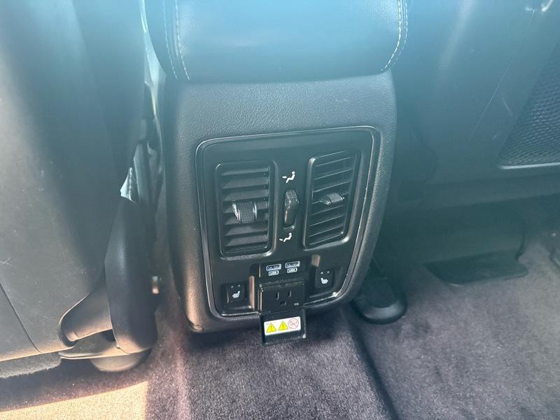 2017 Jeep Grand Cherokee Image 10