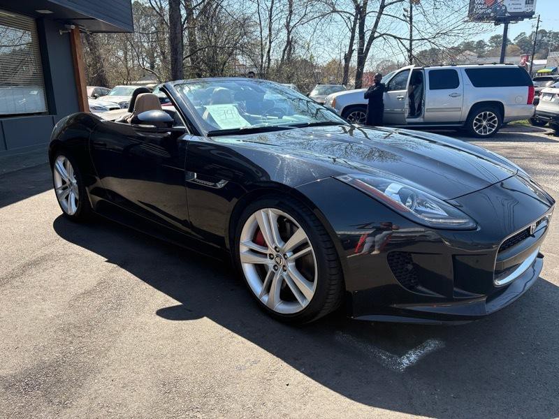 2014 Jaguar F-TYPE Image 3