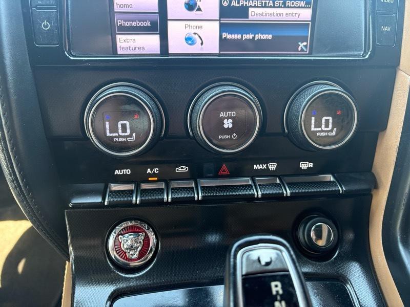 2014 Jaguar F-TYPE Image 23