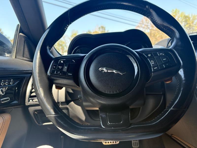 2014 Jaguar F-TYPE Image 27