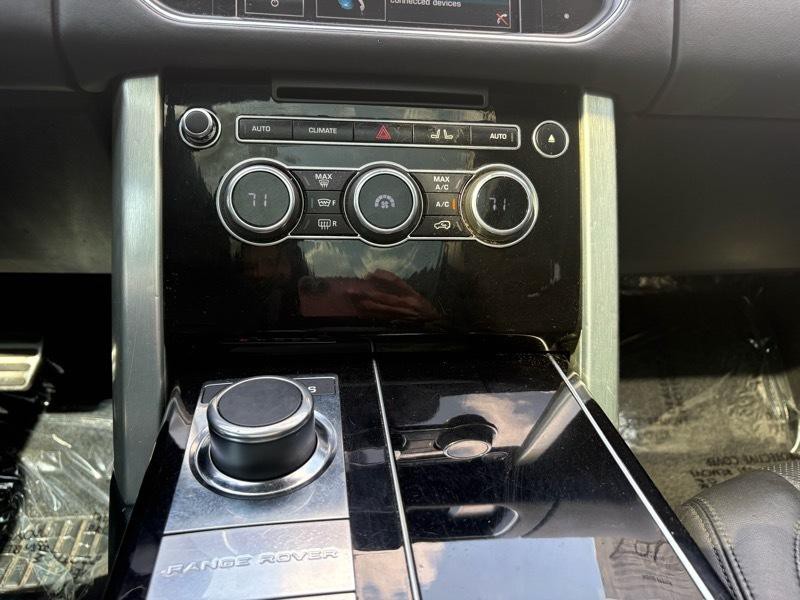 2014 Land Rover Range Rover Image 25