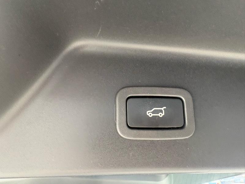 2014 Land Rover Range Rover Image 34