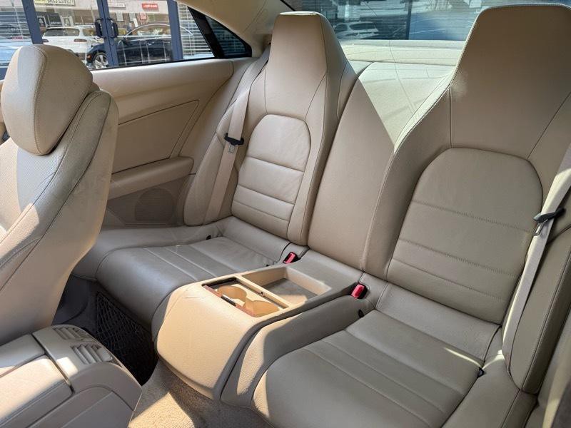 2012 Mercedes-Benz E-Class Image 9