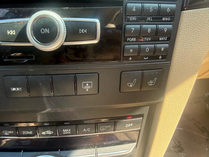 2012 Mercedes-Benz E-Class Image 10