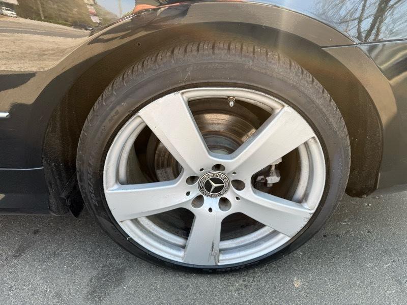 2012 Mercedes-Benz E-Class Image 22