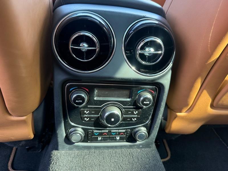 2013 Jaguar XJ Image 10